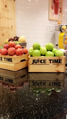 Juice Time, Author: hind Al-mohsen