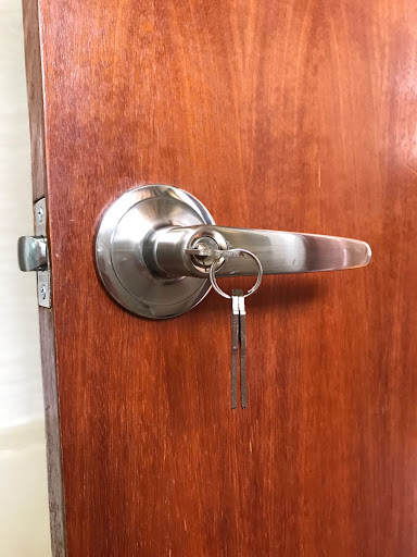 8383 LOCKSMITH - Thumbnail