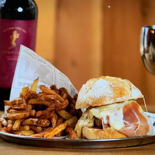 Photo 2 - Le Meilleur Burger de Traînel