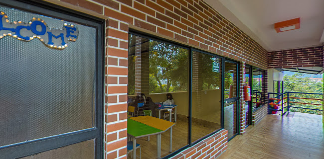 Charlotte English School | San Rafael