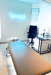 Photo n°12 de Ostéopathe Paris 7 Michael ABERGEL D.O. à Paris (Médecin)