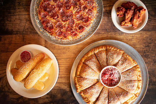 Wildcat Pizza - Visual