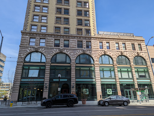 Wright Stop Plaza - Visual