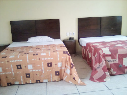 Auto Hotel Avenida Real el Salado - Thumbnail