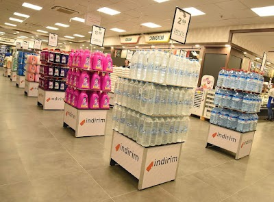 Photos of Yimpas Shopping Center