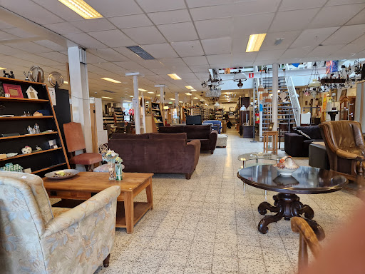 Trendy Kringloopwinkel Chaam - Thumbnail