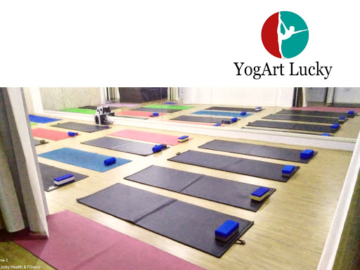 Introduce your children to the world of yoga post image