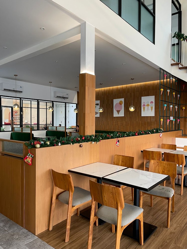 Arto Cafe & Gelato