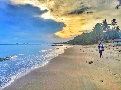 Photos of Pesaren Beach