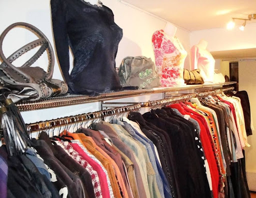 Beata's Secondhand Boutique - Mode aus zweiter Hand - Thumbnail