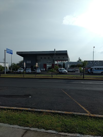 Photos of Nissan Autocom Uriangato