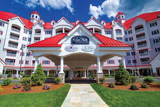 RiverWalk Resort at Loon Mountain by null
