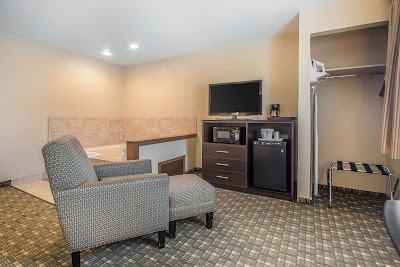 Quality Inn & Suites Decorah