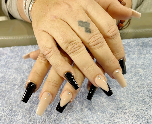 Alva Nails - Visual