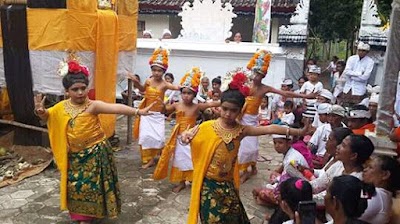 Photos of Pura Gunung Sari