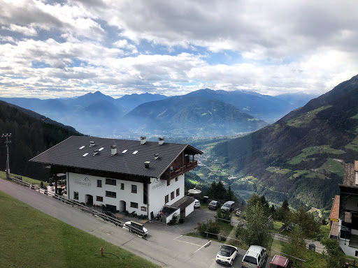 Hirzer Seilbahn Talstation - Thumbnail
