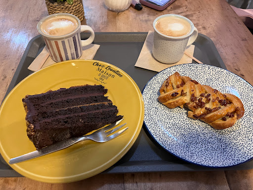 Richard's Bakery - Visual