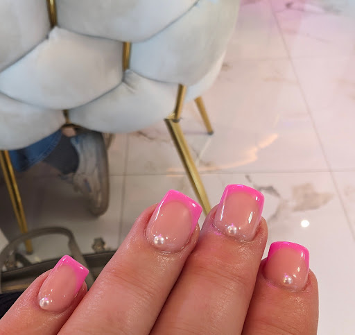 Glam Nails & Lashes - Thumbnail