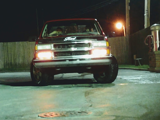 Ty’s Soap-n-Suds Car Wash - Thumbnail