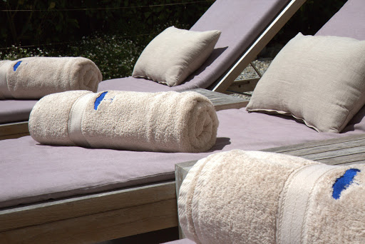BLUE TREE MASSAGE - Thumbnail