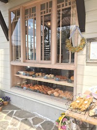 季節の酵母パン 苺じるし