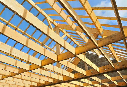Photo de ENTREPRISE ROGER MOUCHE: Artisan Couvreur Nettoyage façade toiture Zinguerie Rénovation Couverture 17 Royan