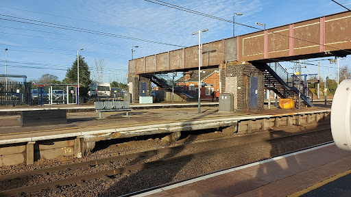Harlington Station - Thumbnail