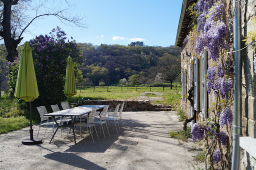 Photo de Écrin d'Auvergne insolite : Cabane - Lodge avec Spa Privatif Auvergne à Champs-sur-Tarentaine (15270)