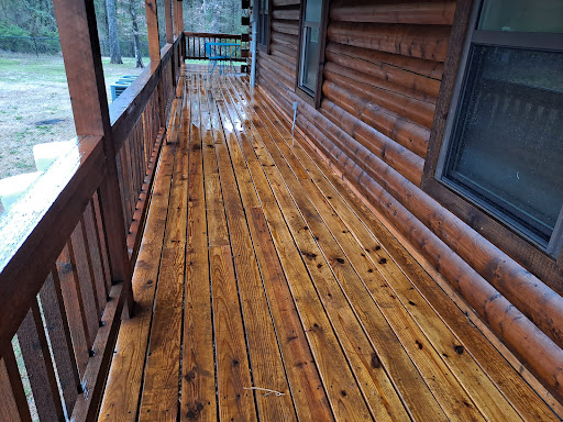 TOPS Fence & Deck Staining