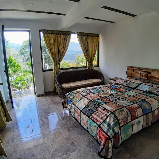 El Rancho De Amelia Y Juancho