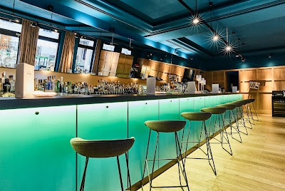 Photos of Caf&eacute; des Capucins