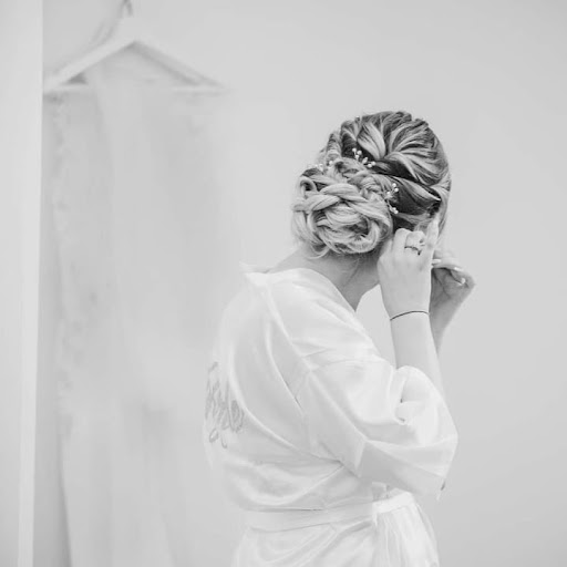 The Lighthouse wedding hair - Thumbnail