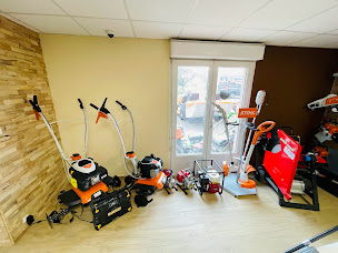 Photo n°4 de Garage Deschaseaux à Bayecourt (Magasin de matériel de motoculture)