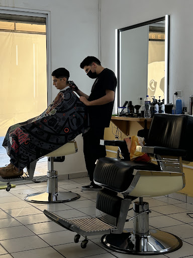 IL SALON BARBER SHOP LOMAS DEL SOL