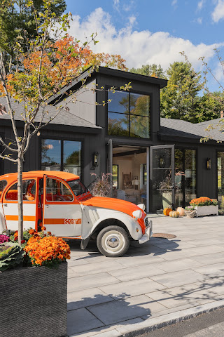 MÉLANGE by Daher Interior Design by null