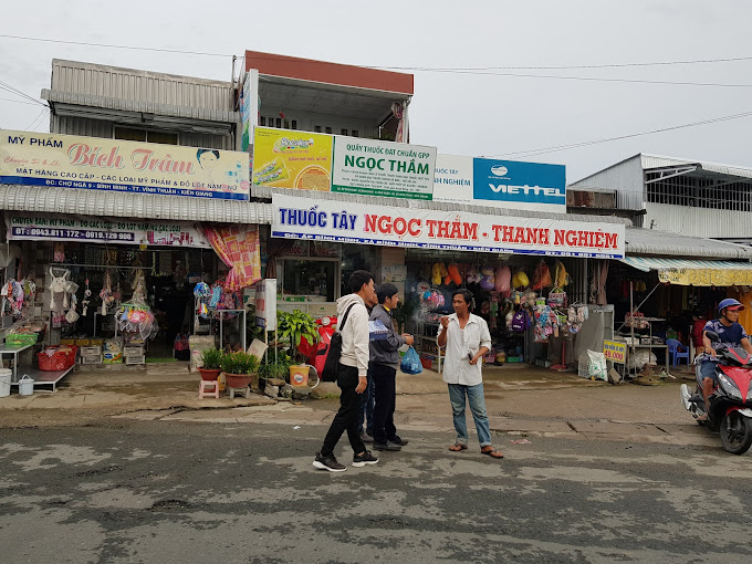 Chợ Ngã Năm Bình Minh