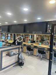 Photo n°11 de D.F.Coiffure à Taverny (Salon de coiffure)