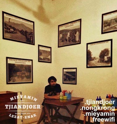 Photos of Mie Tjiandjoer