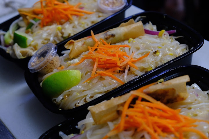 Summer Buffalo Thai Burbank by null