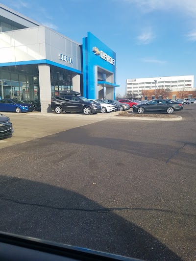 Photos of Serra Chevrolet of Southfield