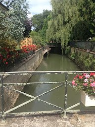 Photo n°8 de ANTIQUITÉS BROCANTE à Crécy-la-Chapelle (Magasin d'antiquités)