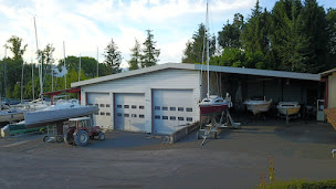 Photo n°11 de AD NAUTIC Messery / Lac Léman à Messery (Magasin d'articles de ski nautique)