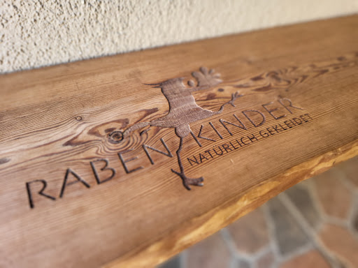RABENKINDER - natürlich gekleidet Gallery - Germany