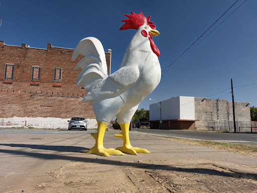 Chicken Statue - Visual