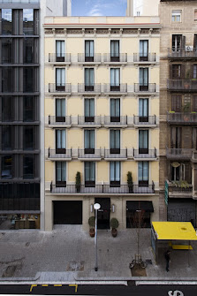 Hotel Praktik Vinoteca Carrer de Balmes, 51, Eixample, 08007 Barcelona, España