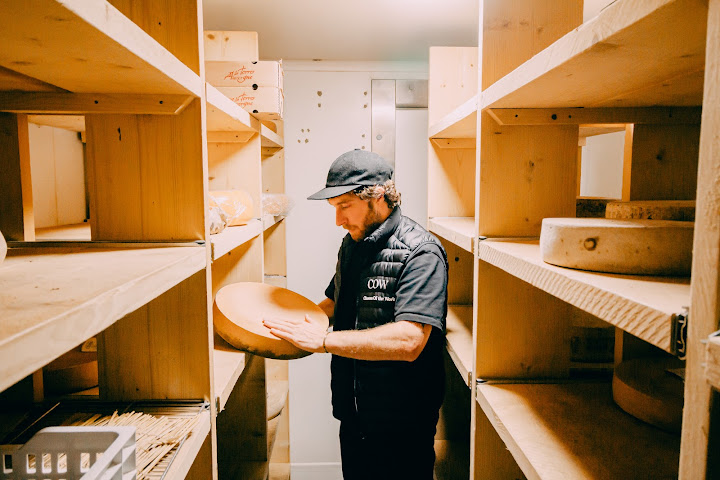 COW - Cheese of the World by null