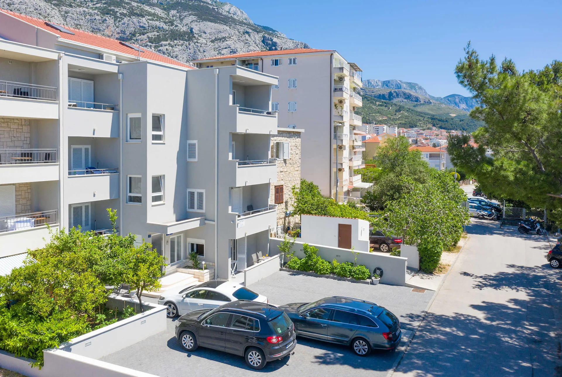 Apartments M & A