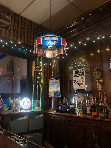 Silver Eagle Saloon - Visual