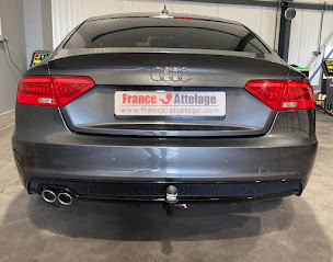 Photo n°22 de FRANCE ATTELAGE Centre de pose Bordeaux Ambarès à Ambarès-et-Lagrave (Mécanicien de carrosserie automobile)