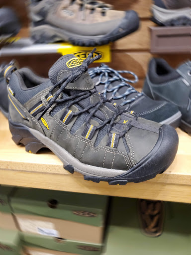 Joe King's Shoe Shop - Thumbnail
